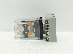 TYCO KRPA-11DG-24 RELAY 27E891 SOCKET 24VDC 10A DPDT 8 PIN NOS REPLACEMENT PART