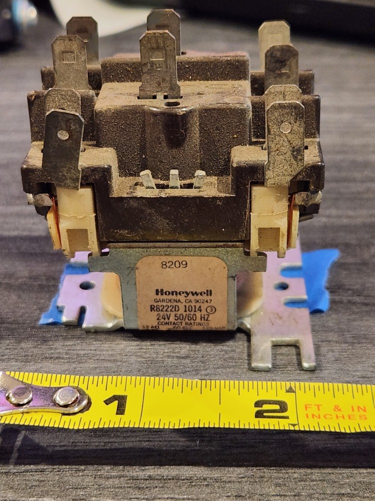 Honeywell R8222D 1014 General Purpose Relay, 24V 50/60 Hz tested