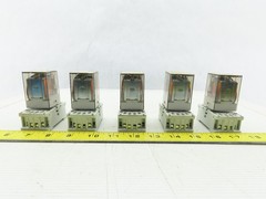 Allen Bradley 700-HA33Z24 Ser D 700-HN101 Ser C Relays And Sockets Lot Of 5