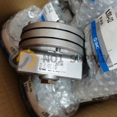 1PC NEW SMC IL100-02 Booster Relay Fast Delivery