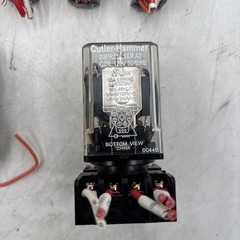 6x Lot IDEC & Cutler Hammer Relays RY2S-U RY4S-U D3PR23A