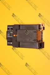 Telemecanique, CA3 DN40BD, 023450, Control Relay Contactor Starter 24vdc Coil