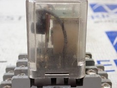 Dayton 5X838 Relay 120V Socket Base Idec SR3B-05 15A 300V