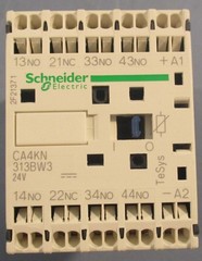 Schneider CA4KN313BW3 Control Relay Contactor 690V 50/60Hz 10A 8kV Lot of 2