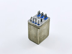 V23162-A0719-F106 Siemens Hermet Seal Cradle Relay 15VDC 1NO 1NC 5A 10-Pin