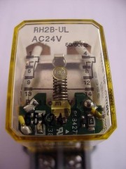 Idec RH2B-UL AC24V Relay NEW With Base Ships on Same Day of the Purchase