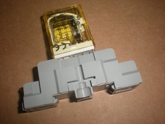Idec RHIB-U Relay w/Idec SH1B-05 Socket – SPDT – 12VDC Coil – Tests OK as Shown