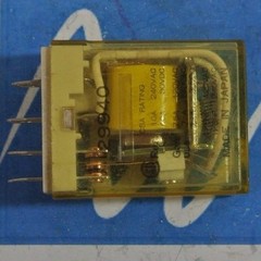 IDEC RH1B-U 24VDC Relay – USED