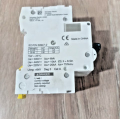 2PCS LOT – Schneider A9N61526 miniature circuit breaker-C60H – 2Poles-6A-C curve