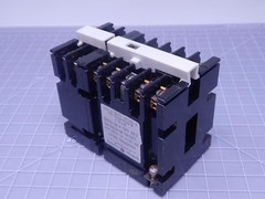 GE CR120 A0 4222 AA INDUSTRIAL RELAY 300 VAC 10 A MAX T127961