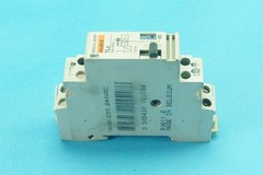 Merlin Gerin Multi 9 TLC 15518 pulse relay 2-pole 1 NO contact coil 230/240VAC