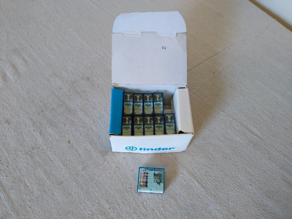 Finder Relay TYPE 40.51 10AMP 250VOLT 60V DC 5PIN 52399590 G/38 PACK OF 10