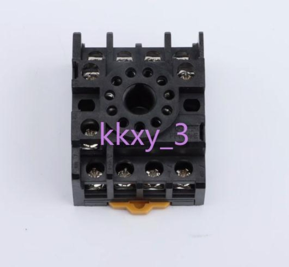 1 PCS NEW OMRON PF113A-E relay base