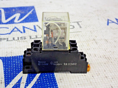 Omron MY2-US-SV Relay 24V with 19X3W2 Socket Base