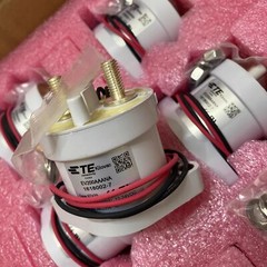Tyco relay EV200AAANA relay coil 12-24V withstand voltage 900V500A two wires.