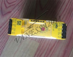 1PCS Used Mushroom Safety Relay PNOZ s4 750104 Tested