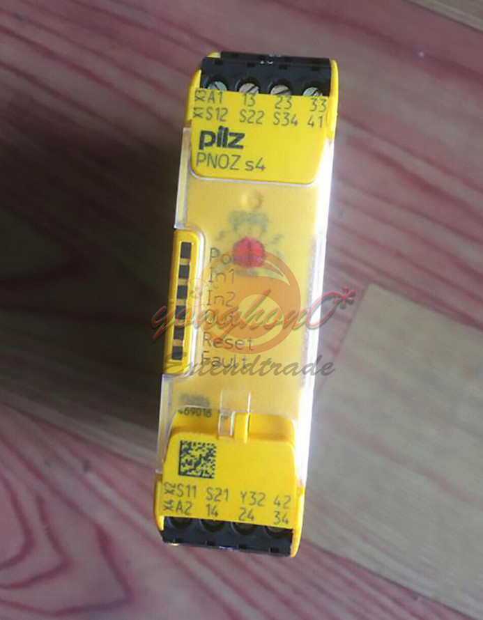 Used 1PCS Pilz Safety Relay PNOZ s4 750104 Tested