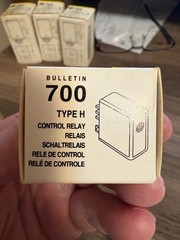 Allen-Bradley 700-HK32Z12 New Sealed Type H Control Relay Free Shipping