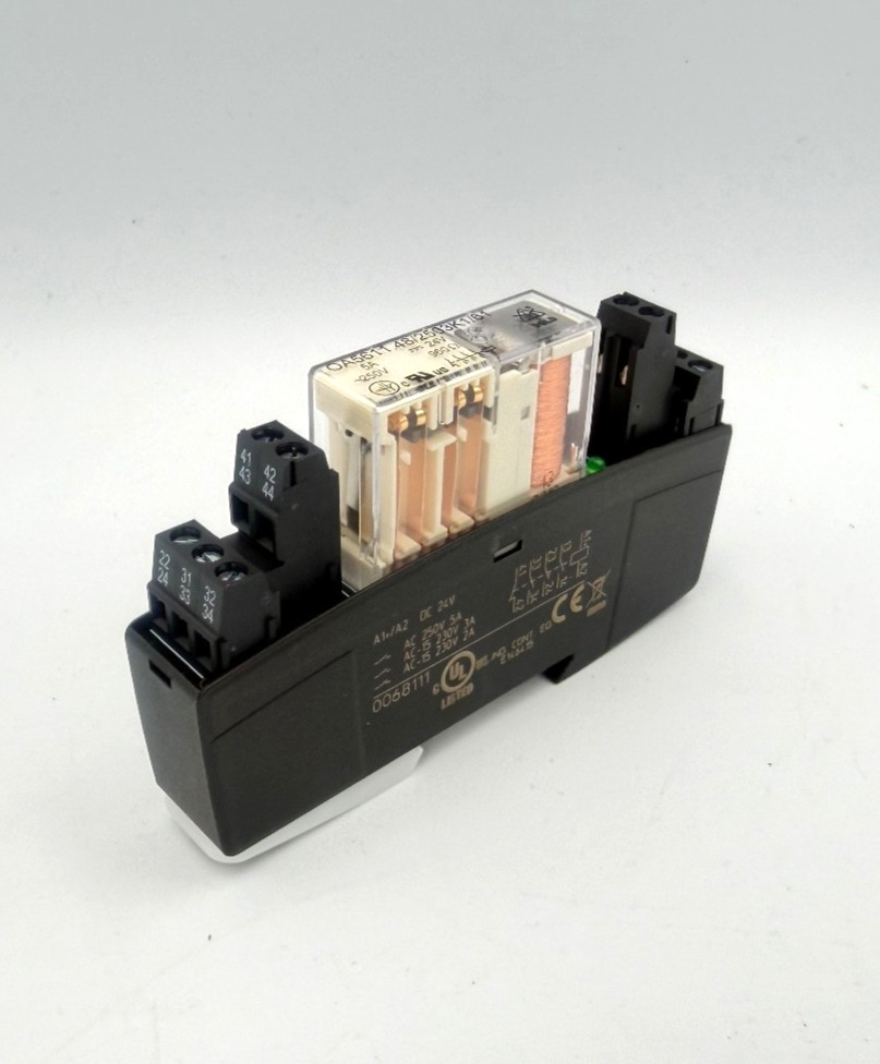 DOLD Safety Relay Set: OA5611.48 Relay + HC3096N.48/AD900/61 Socket Base 24V