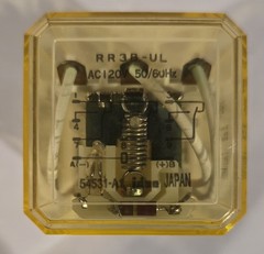 IDEC RR3B-UL AC120V General Purpose 11 Blade Relay With Base LOTS OF 2