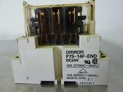 Omron G7S-4A2B-E DC24V Relay w / P7S-14F-END DC24V Relay Socket (22736)