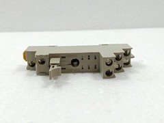 P2RF-08-E OMRON 1157CX 353-966 relay MAX. 5A250V