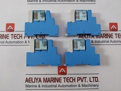 Finder 95.05 Relay With Socket Base 40.52 10A 250V 300V, 6-24V DC 8A
