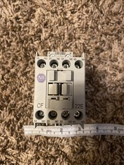 AB Allen Bradley Control Relay 700-CF220D New