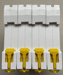 LOT 4 Schneider Electric Acti9 iRLI A9E15535 Changeover Relay 10A 230V DIN NEW