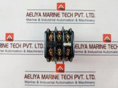 Fuji Electric SRC50-2U/X (4A2B) Auxiliary Relay 380-440V 50/60Hz