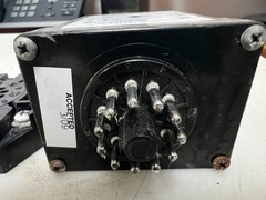 👀WARRICK CONTROLS 11-PIN CONTROL RELAY 120 VAC 4.4 VA 16VMA1A0 W/ BASE RB11-PC