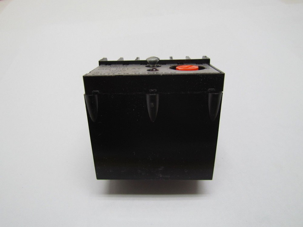 Eaton Cutler Hammer D87AE Solid State timer Module ON Delay 120V AC
