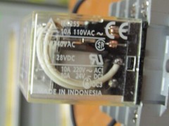 😏 OMRON 10 AMP RELAY W/ BASE 250 VAC MAX 120 VAC COIL 28 VDC LY4