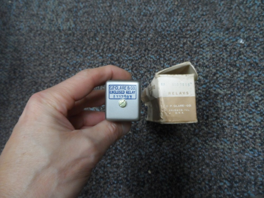 Vintage C.P. CLARE ENCLOSED RELAY A337983 8 PIN CP clare