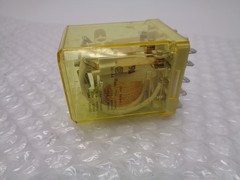 IDEC RR3B-U RELAY 120V NSNP