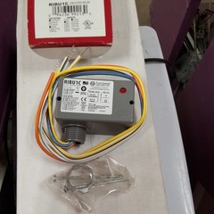 RIBU1C Enclosed Pilot Relay 10 Amp SPDT 10-30 VAC LED
