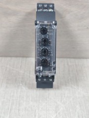 ZELIO SCHNEIDER ELECTRIC RM17TE00 MULTIFUNCTION CONTROL RELAY