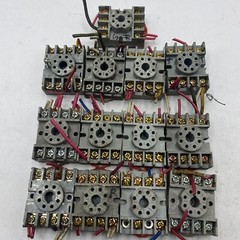 DAYTON 5X852M RELAY SOCKET 300V 15A/600V 10A 8-PIN QTY:1 ⭐