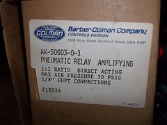 BARBER-COLMAN AK-50603-0-1 PNEUMATIC RELAY AMPLIFYING 30 PSIG 1/8″ FNPT(S2)
