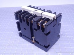GE CR120 A0 4222 AA INDUSTRIAL RELAY 300 VAC 10 A MAX T127961