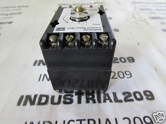 CUTLER HAMMER INDUSTRIAL CONTROL RELAY BST-ON TIMER 1253C29G20 NEW IN BOX
