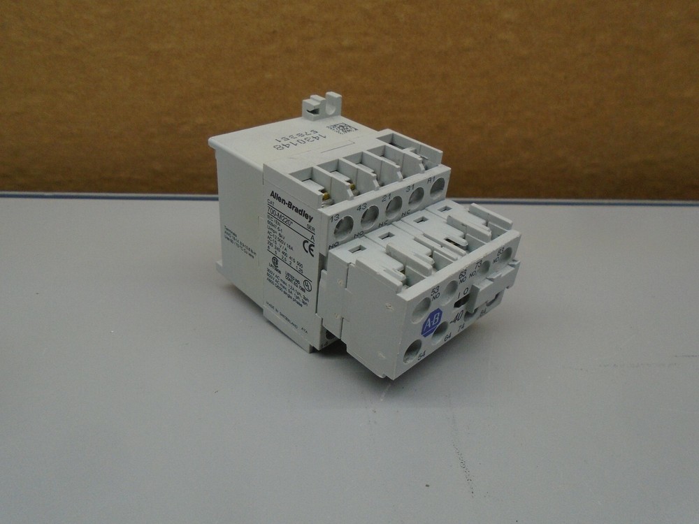 700-M220* /A with 195-MA40 Allen Bradley Control Relay 110VAC coil W367