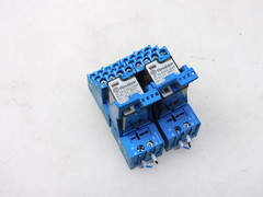 LOT OF 2 FINDER 55.34.9.024.0400 RELAY 24VDC W/ BASE 94.04 10A 300V
