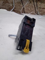 OMRON RELAY + 2-M4X12 BASE
