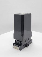 Zenith Controls ARSM-4 Solid State Voltage Sensor w Base 240-480V 10A 11-Pin