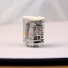 10PCS/1Box New Schneider RXM2LB2F7 Miniature Relays 120VAC In Box Brand