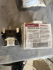 NEW IN BOX HONEYWELL DPDT RELAY R8222D 1014