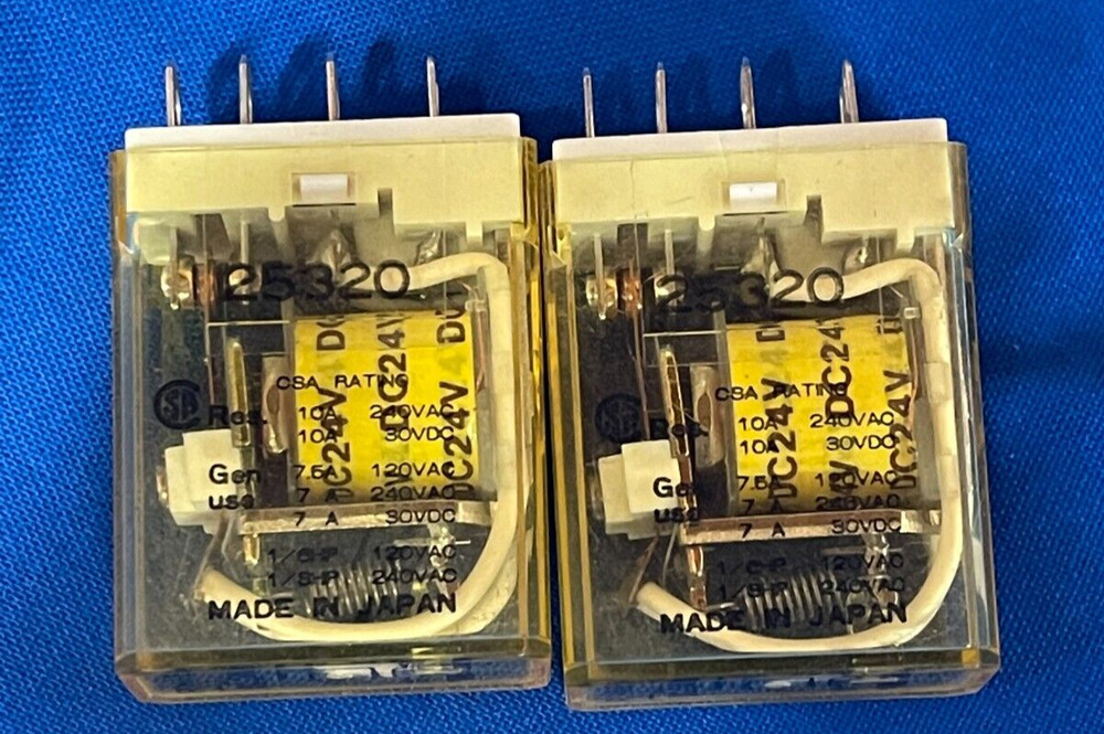 IDEC RELAY 25320 RHIB-U DC24V 1OA 240VAC 30VDC 5 PIN