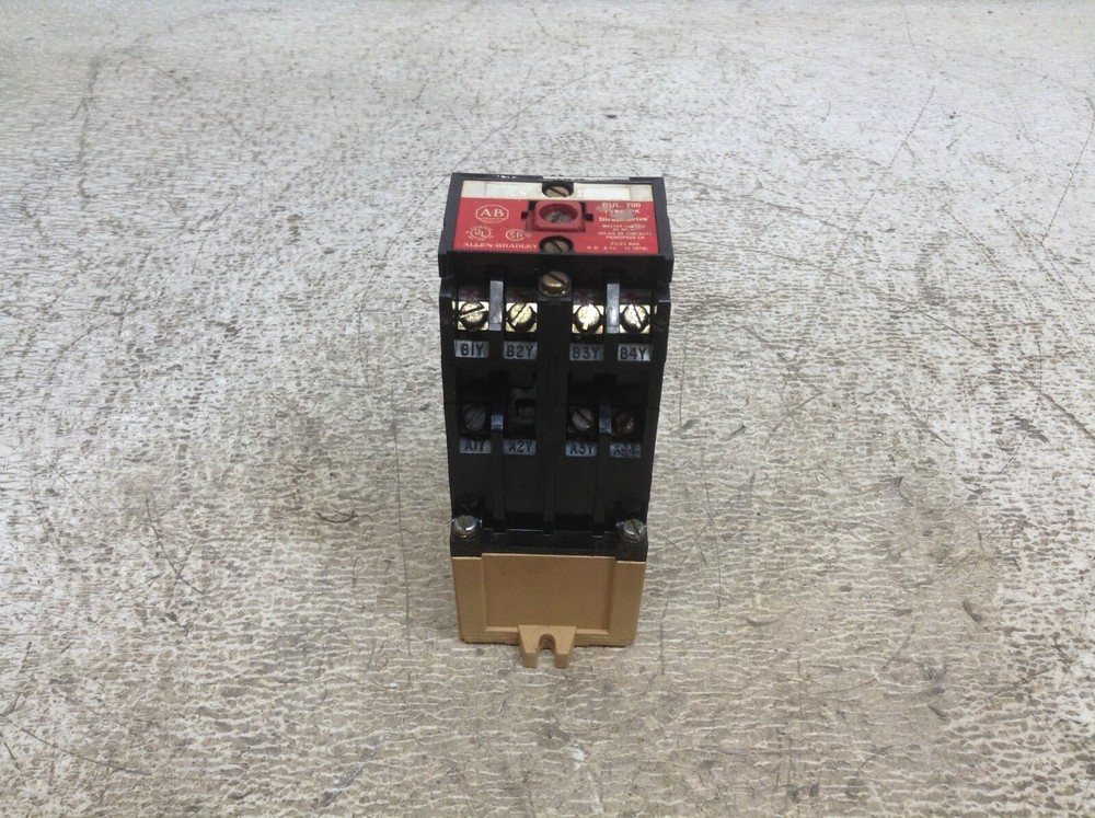 Allen Bradley 700-PK800A1 110/115-120 Volt Relay 700PK800A1 Type PK