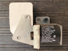 Tyco Electronics S87R11A2B1D1240 240V 50-60Hz INDUSTRIAL RATED 20 AMPS 277VAC